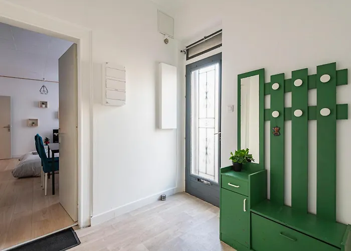 Philomene, Hypercentre *